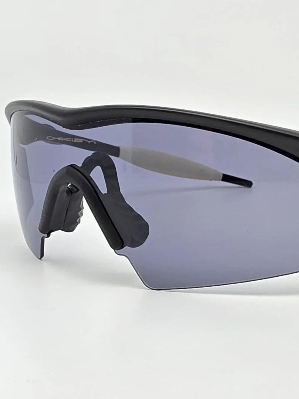 Oakley 06-976 Pro M Frame Black Frame Grey Strike Lens Sunglasses w/ Case